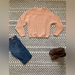 Universal Thread Blush Crew Neck Sweater 🌿